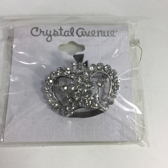 Crystal Avenue rhinestone crown pin brooch - Picture 5 of 5